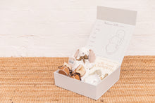 Load image into Gallery viewer, Keepsake Gift Box