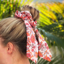 Load image into Gallery viewer, Mumma Scrunchie
