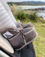 Load image into Gallery viewer, Grey Sheepskin Booties
