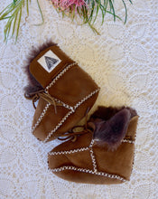 Load image into Gallery viewer, Choc Sheepskin Booties
